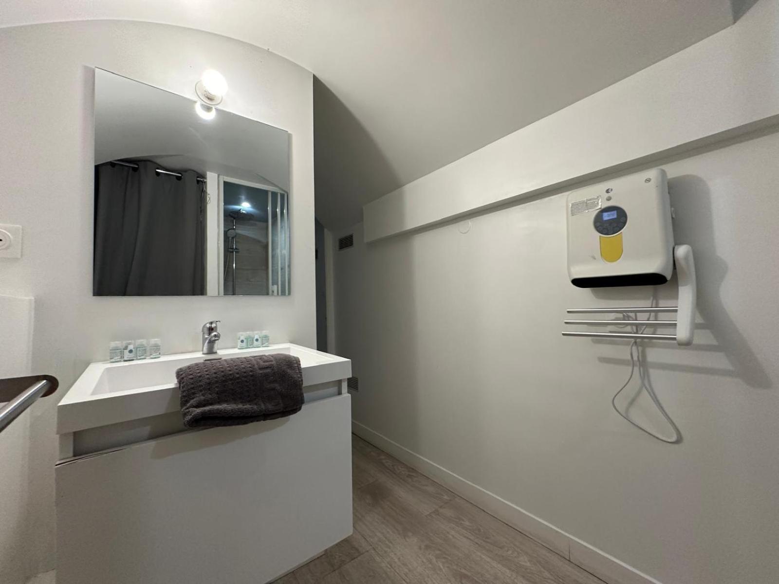 Viens Dans Mon Beau Jardin ! 012 Apartment รูออง ภายนอก รูปภาพ