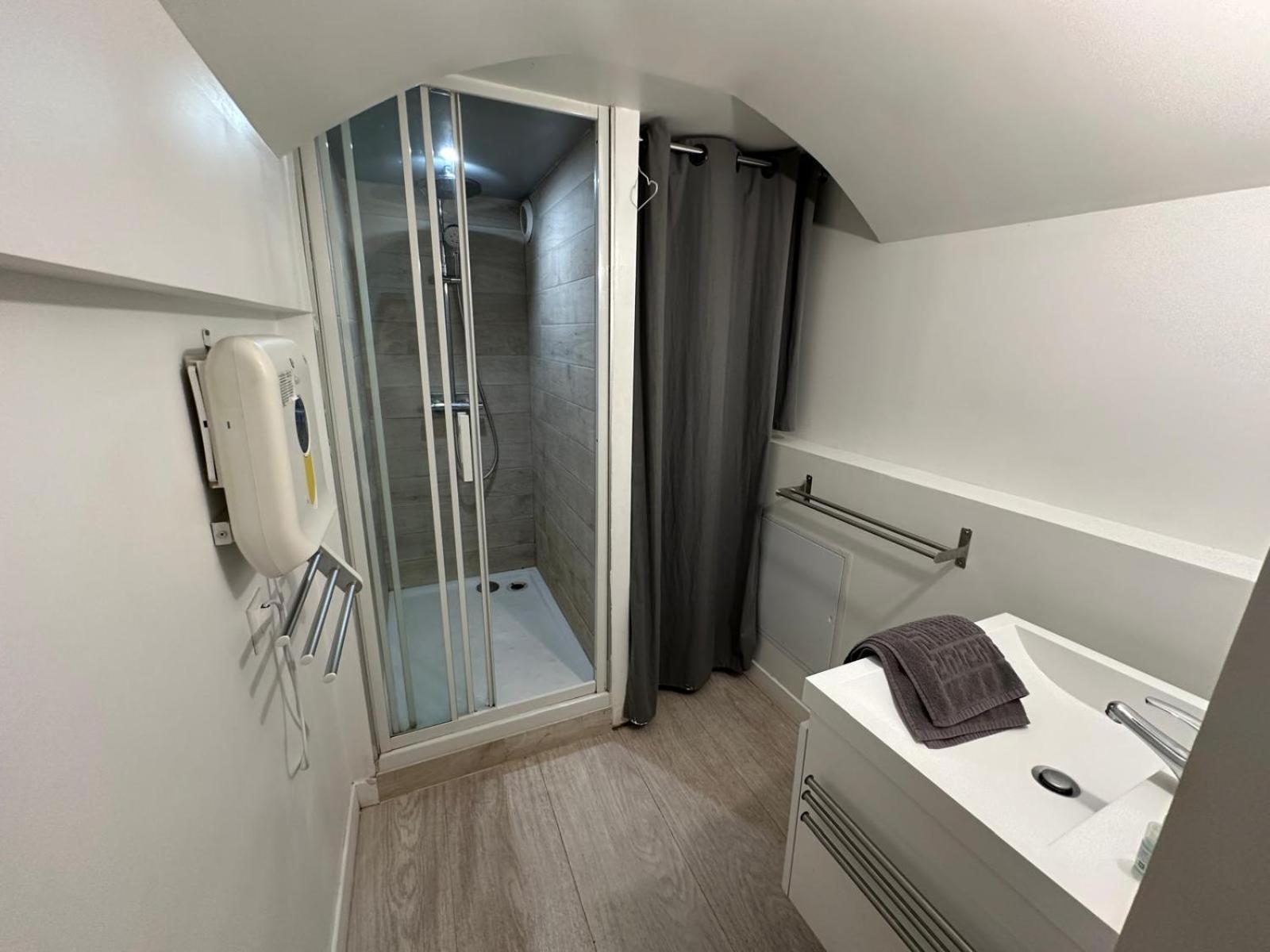 Viens Dans Mon Beau Jardin ! 012 Apartment รูออง ภายนอก รูปภาพ